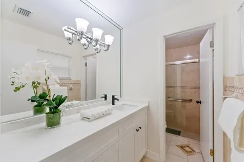 7138 NW 49th Place Lauderhill FL 33319