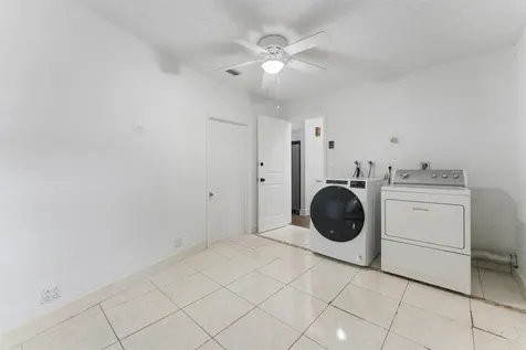 7138 NW 49th Place Lauderhill FL 33319