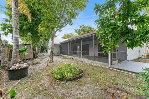 7138 NW 49th Place Lauderhill FL 33319
