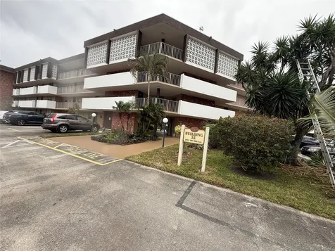 2901 NW 46th Avenue Lauderdale Lakes FL 33313