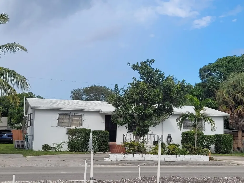 1045 NE 135th Street North Miami FL 33161