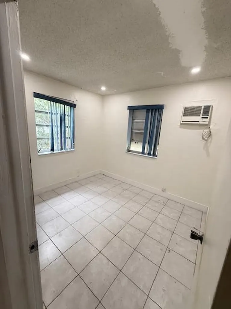 6309 Hayes Street Hollywood FL 33024