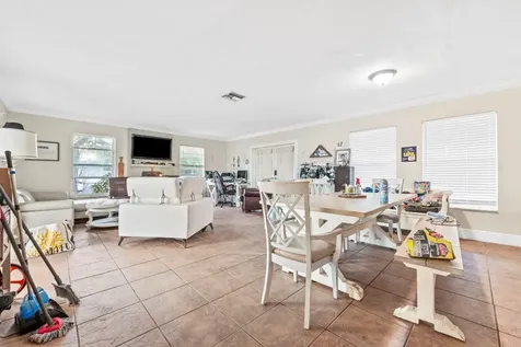 3141 N 73rd Avenue Hollywood FL 33024