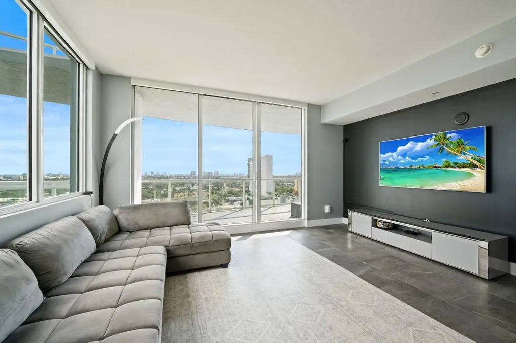 315 NE 3rd Avenue Fort Lauderdale FL 33301