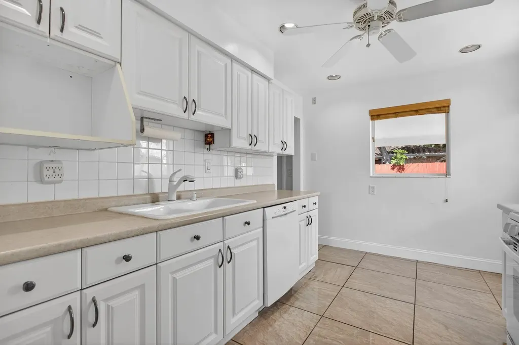 1701 NE 55th Street Fort Lauderdale FL 33334