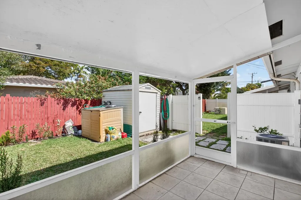 1701 NE 55th Street Fort Lauderdale FL 33334
