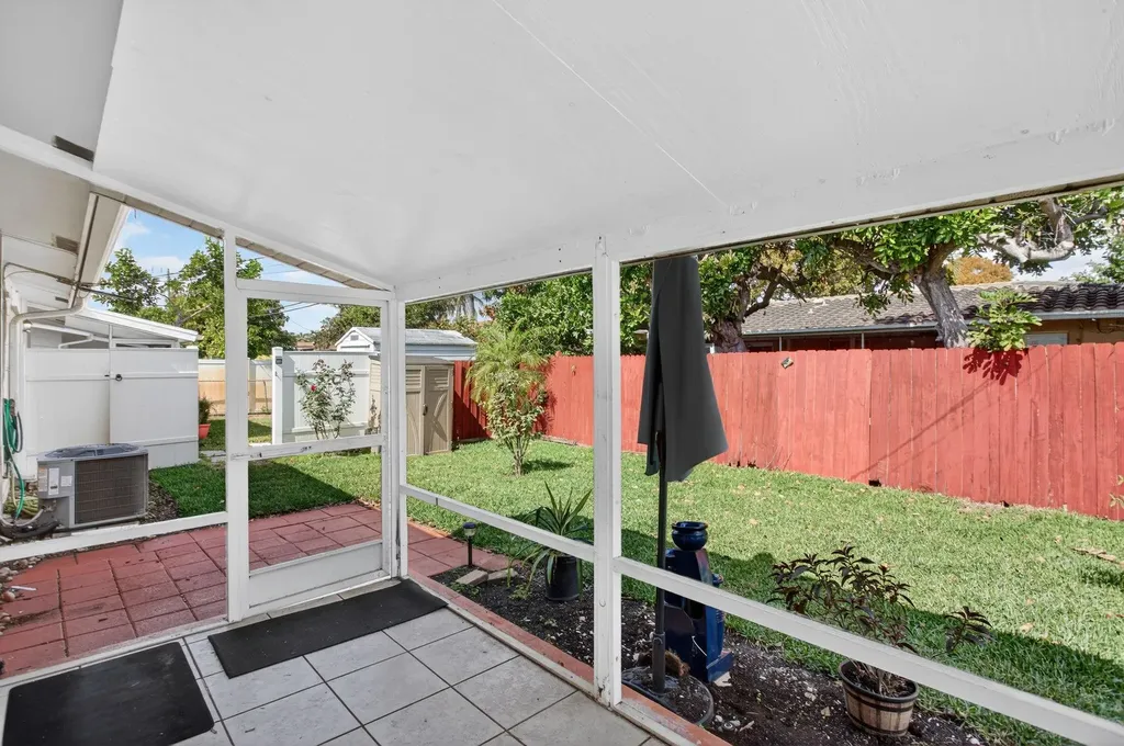 1701 NE 55th Street Fort Lauderdale FL 33334