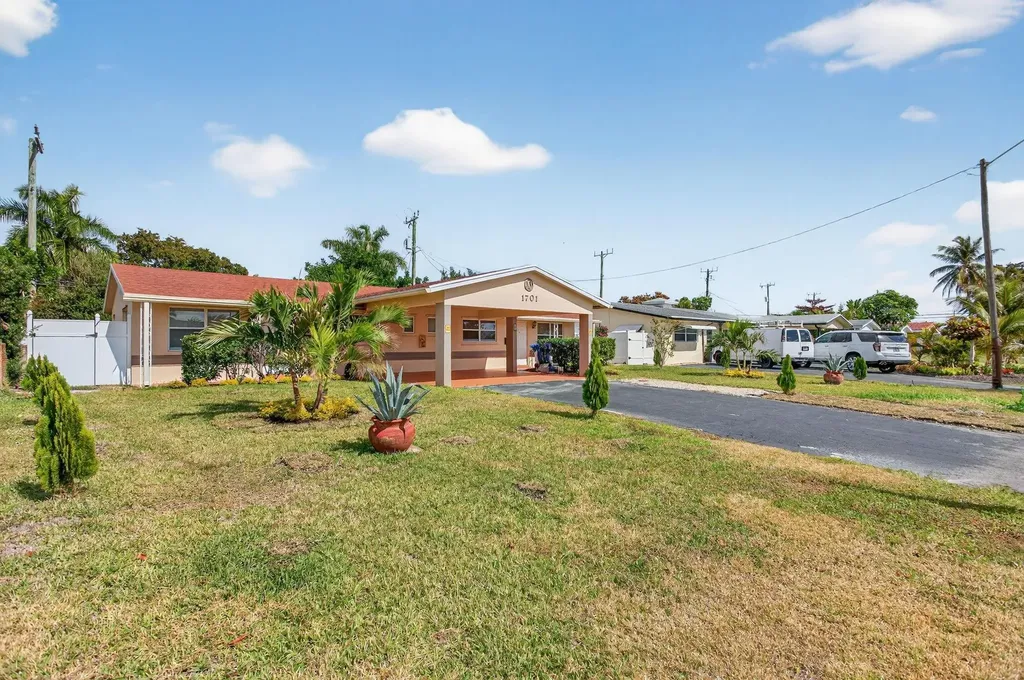 1701 NE 55th Street Fort Lauderdale FL 33334