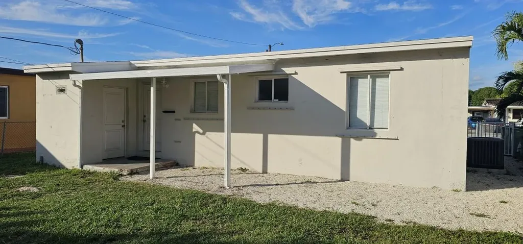634 W 35th Street Hialeah FL 33012