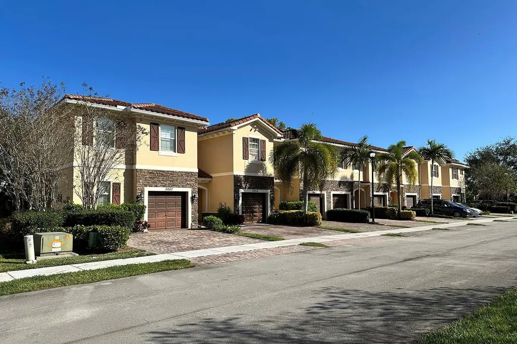 5045 Ellery Terrace West Palm Beach FL 33417