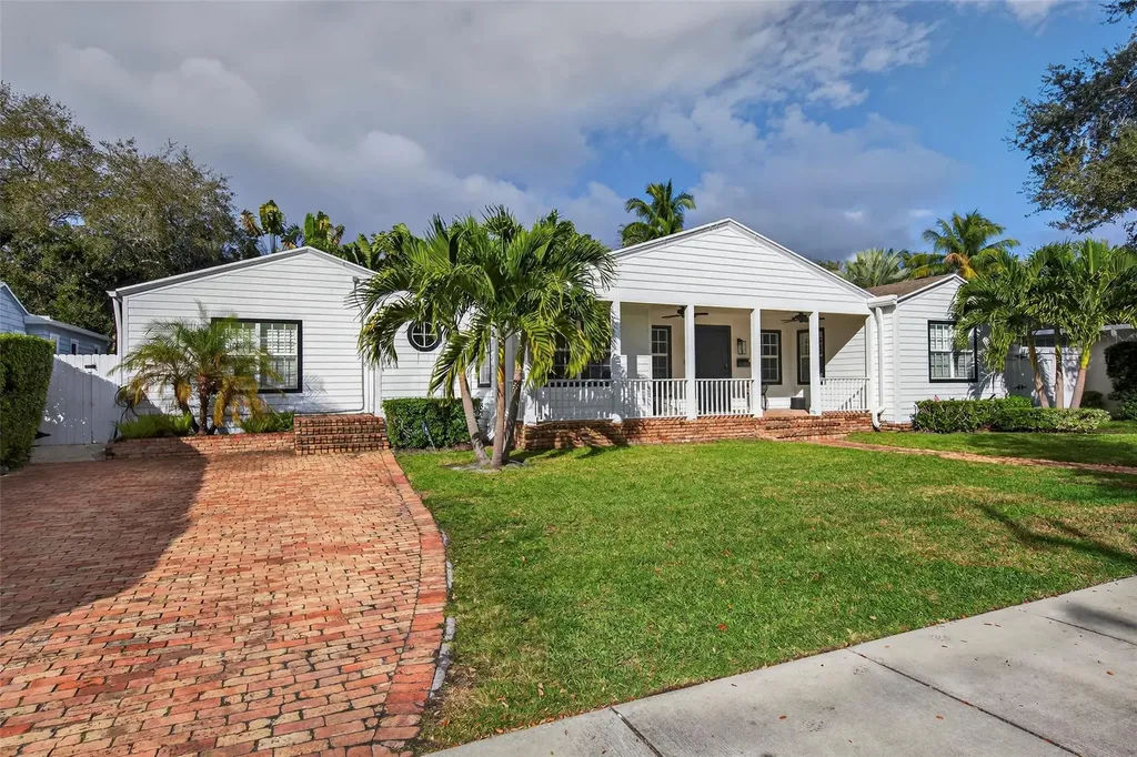 1001 SE 10th Street Fort Lauderdale FL 33316