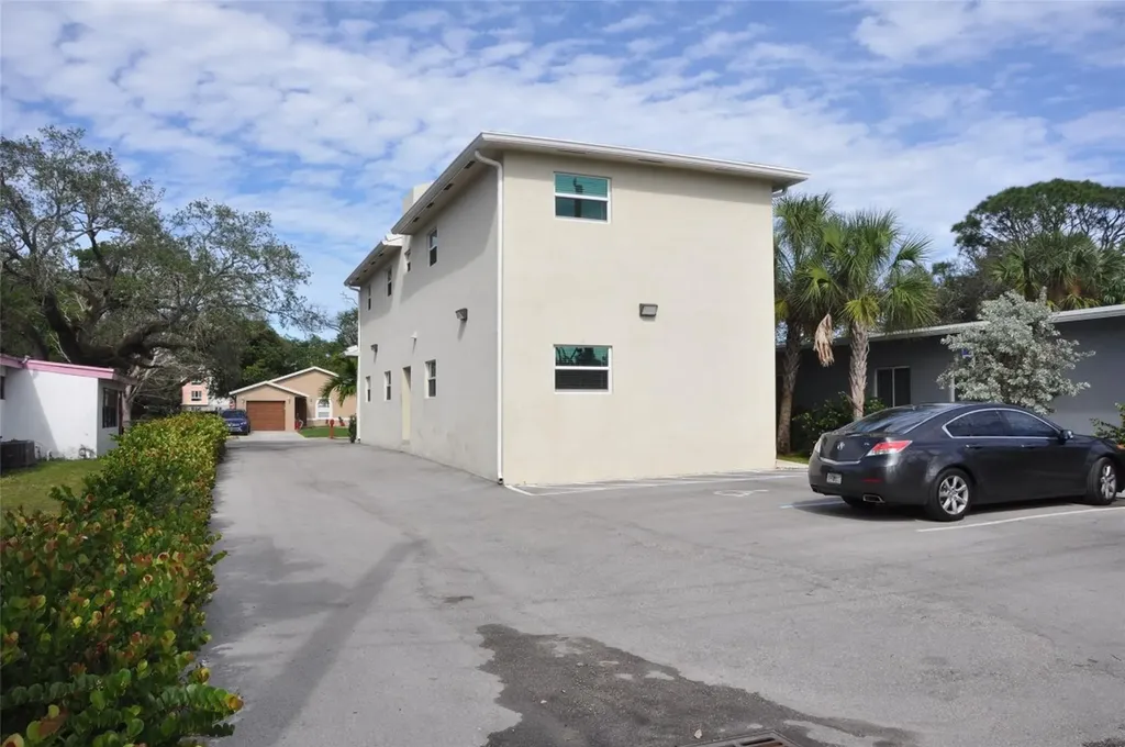 1216 NW 6th Court Fort Lauderdale FL 33311