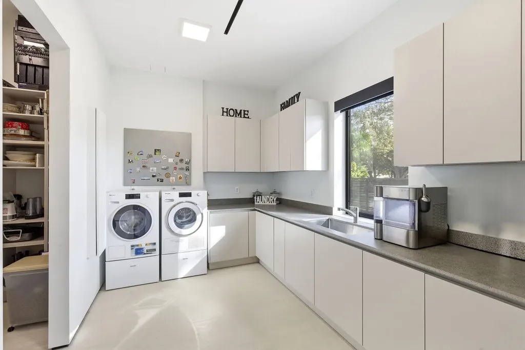 2103 Bayview Drive Fort Lauderdale FL 33305