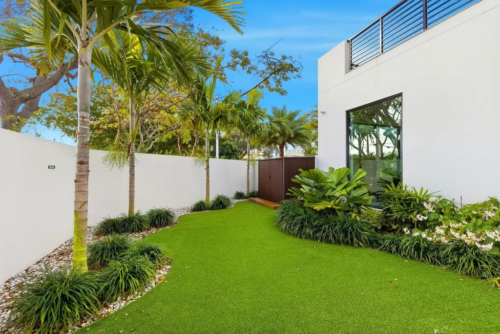2103 Bayview Drive Fort Lauderdale FL 33305