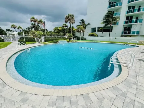 1431 S Ocean Boulevard Lauderdale By The Sea FL 33062