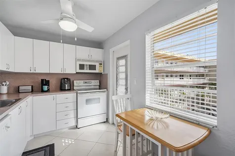 3990 NW 42nd Avenue Lauderdale Lakes FL 33319