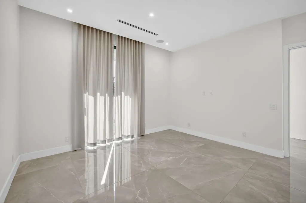 1225 NE 4th Street Fort Lauderdale FL 33301