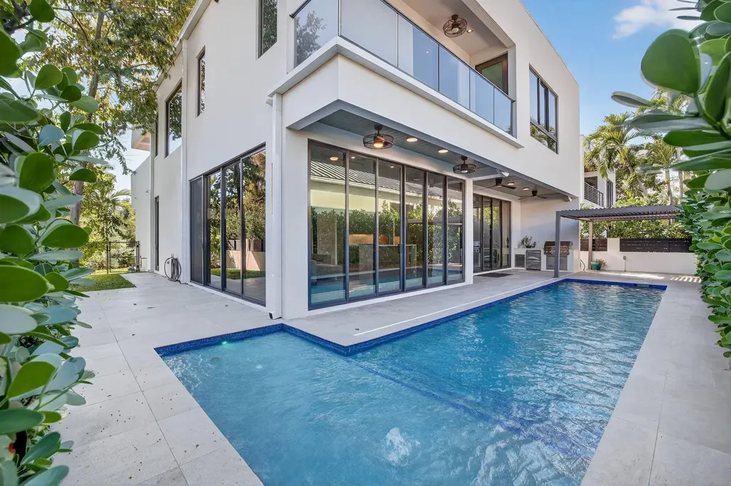 1225 NE 4th Street Fort Lauderdale FL 33301