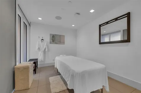 2200 S Ocean Lane Fort Lauderdale FL 33316