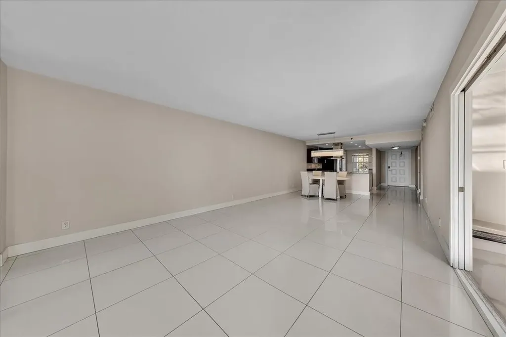 3520 Oaks Way Pompano Beach FL 33069