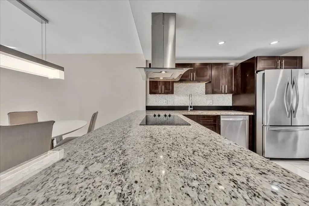 3520 Oaks Way Pompano Beach FL 33069