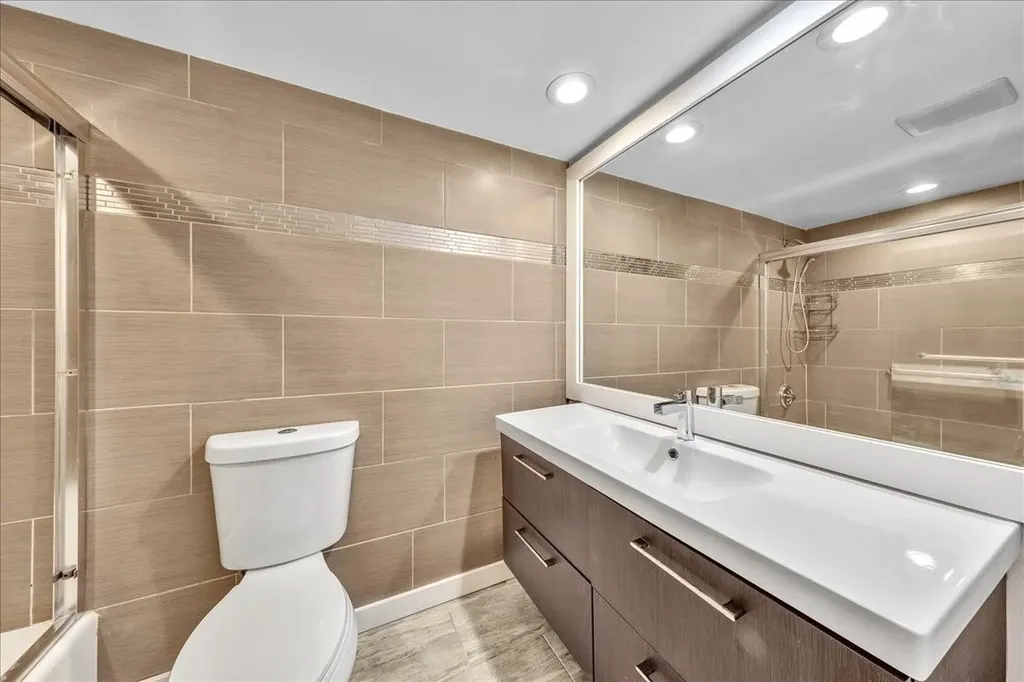 3520 Oaks Way Pompano Beach FL 33069