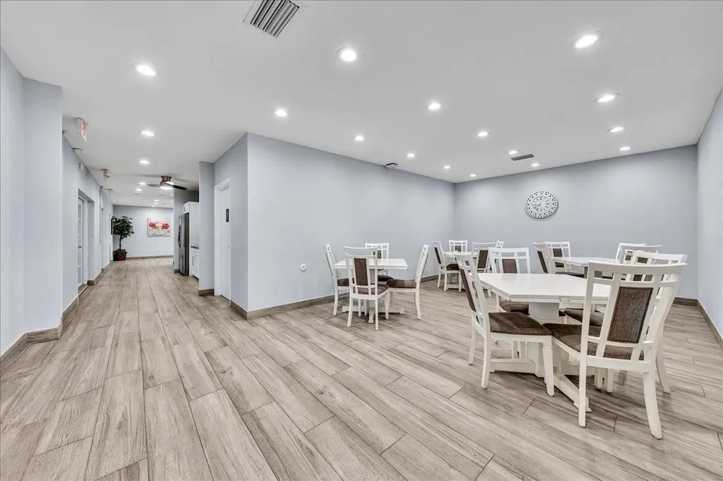 3520 Oaks Way Pompano Beach FL 33069