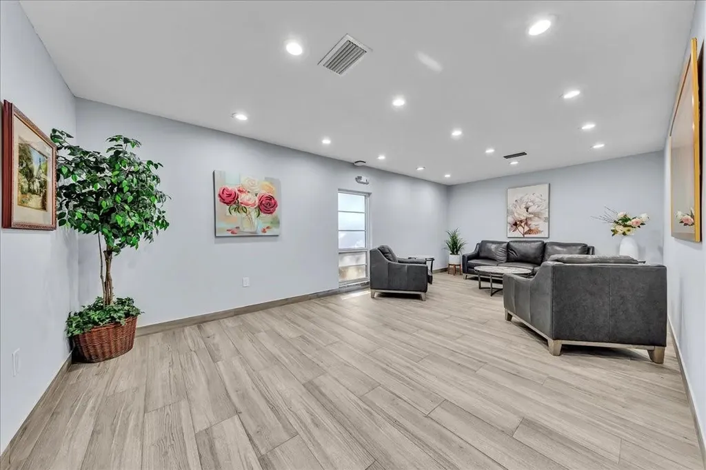 3520 Oaks Way Pompano Beach FL 33069
