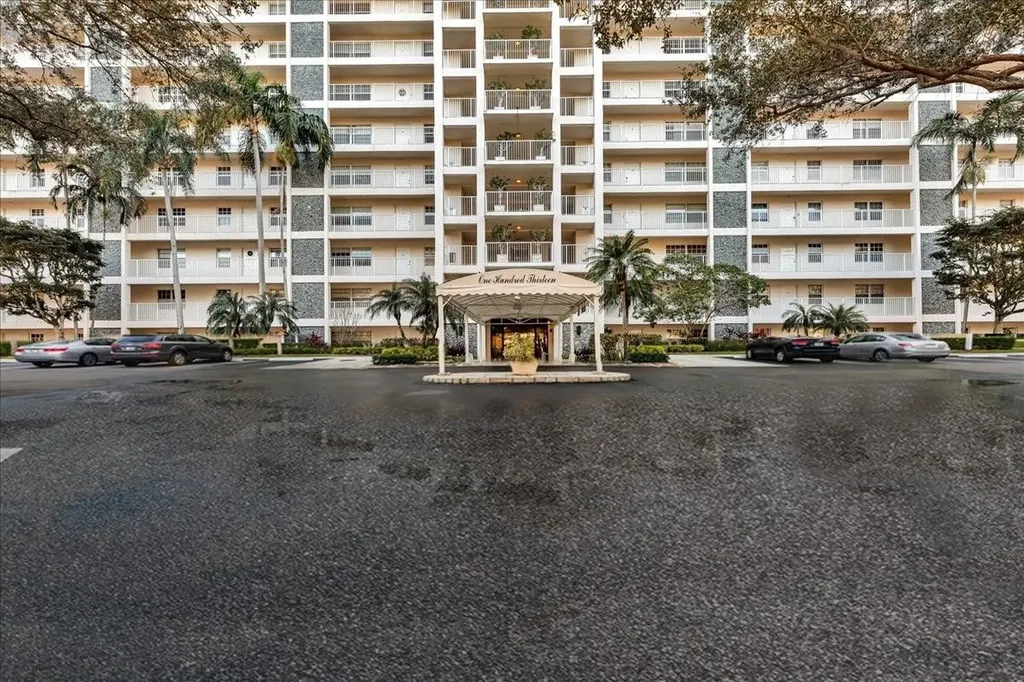3520 Oaks Way Pompano Beach FL 33069