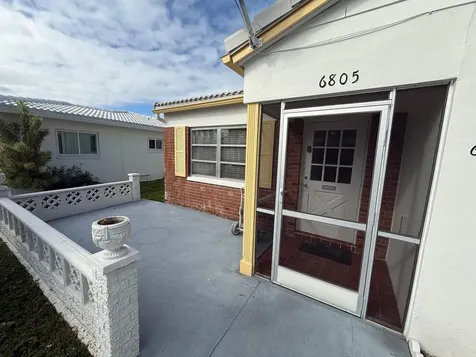 6805 NW 75th Drive Tamarac FL 33321