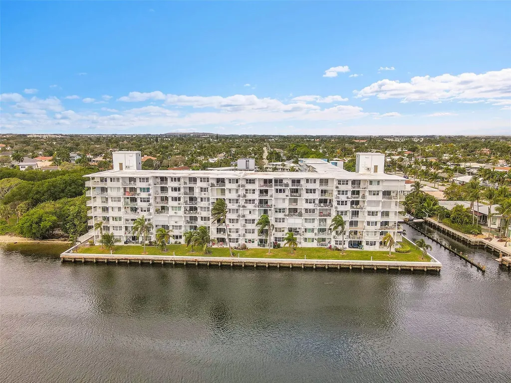 1536 SE 15th Court Deerfield Beach FL 33441