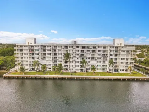 1536 SE 15th Court Deerfield Beach FL 33441