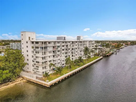 1536 SE 15th Court Deerfield Beach FL 33441