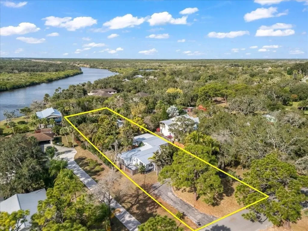 9670 Mockingbird Micco FL 32976