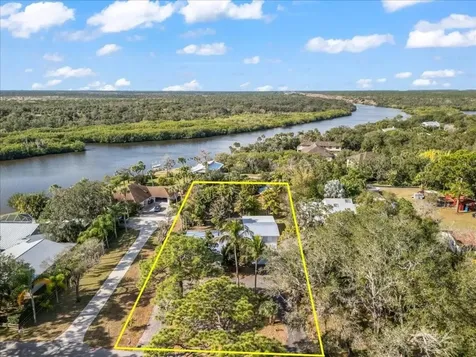 9670 Mockingbird Micco FL 32976