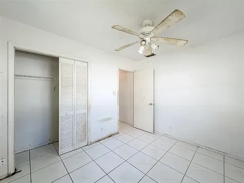 8310 NW 59th Court Tamarac FL 33321
