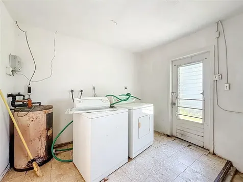 8310 NW 59th Court Tamarac FL 33321