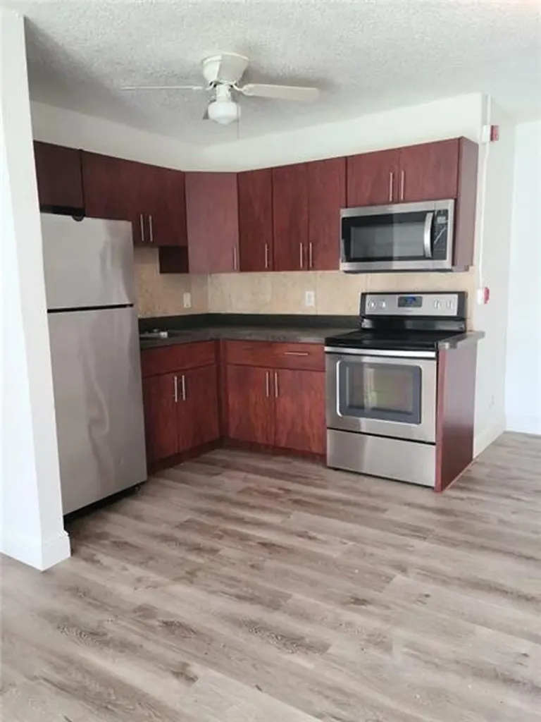 736 NW 2nd Avenue Fort Lauderdale FL 33311