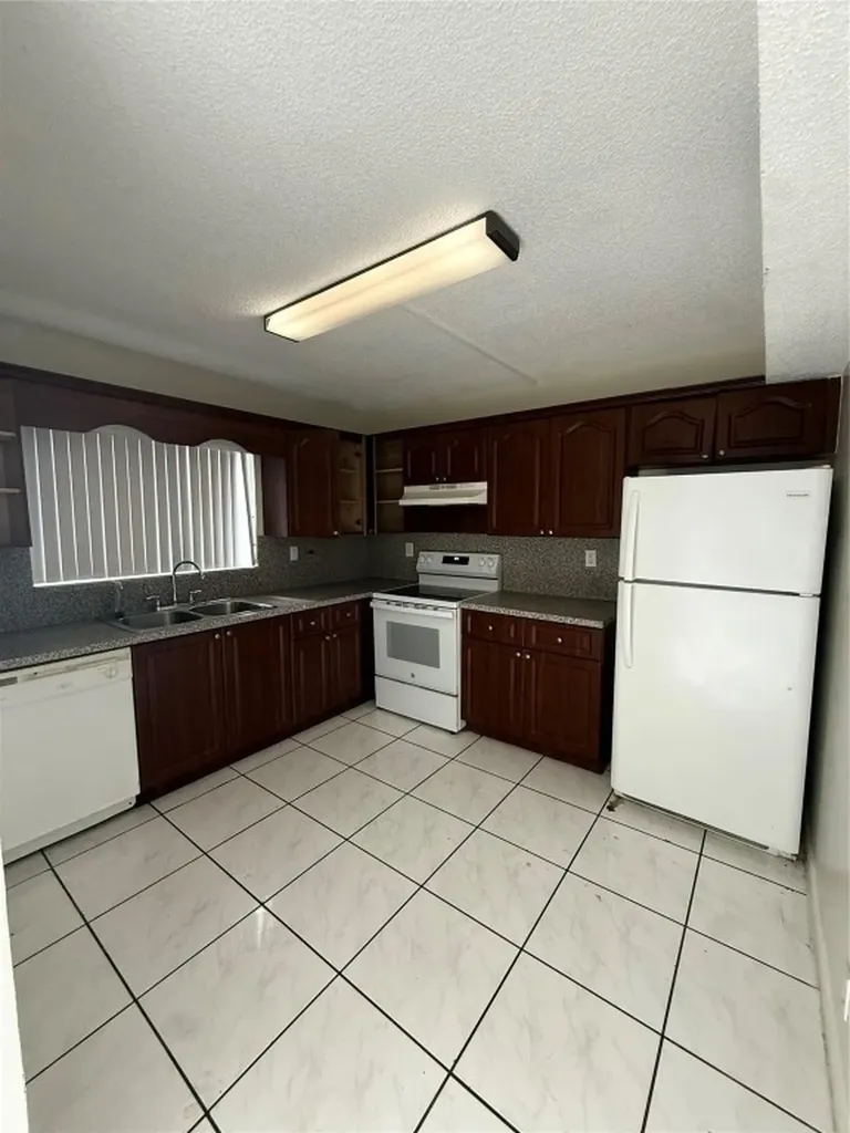 10201 NW 35th Street Coral Springs FL 33065