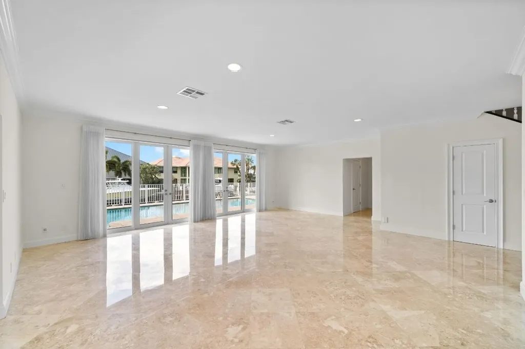 3741 NE 31st Avenue Lighthouse Point FL 33064