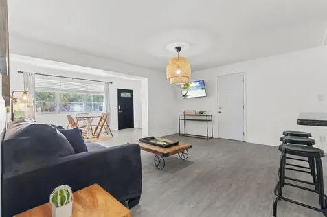 6375 SW 29th Street Miami FL 33155