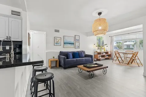 6375 SW 29th Street Miami FL 33155