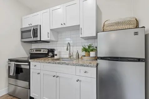 6375 SW 29th Street Miami FL 33155