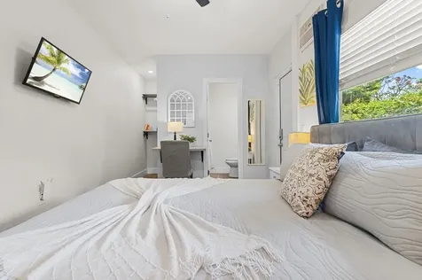 6375 SW 29th Street Miami FL 33155