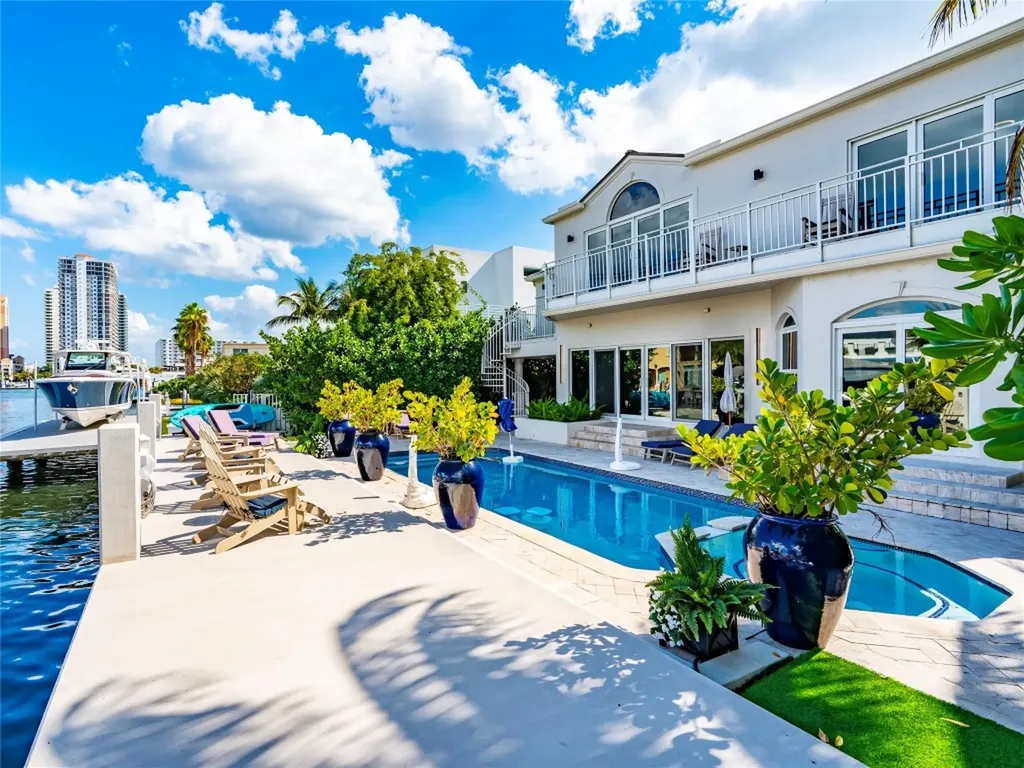 2615 E Las Olas Boulevard Fort Lauderdale FL 33301