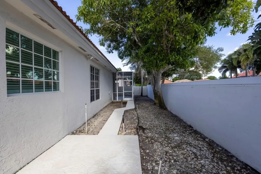 6391 NW 23rd Lane Boca Raton FL 33434