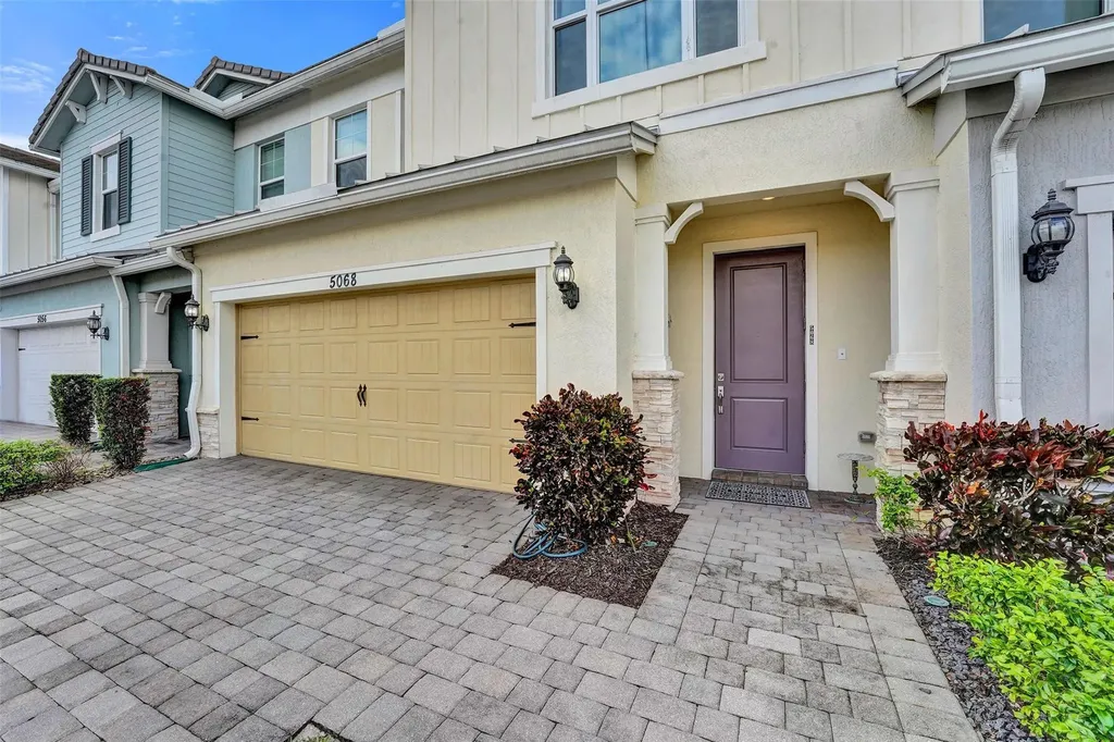 5068 Greenway Drive Hollywood FL 33021