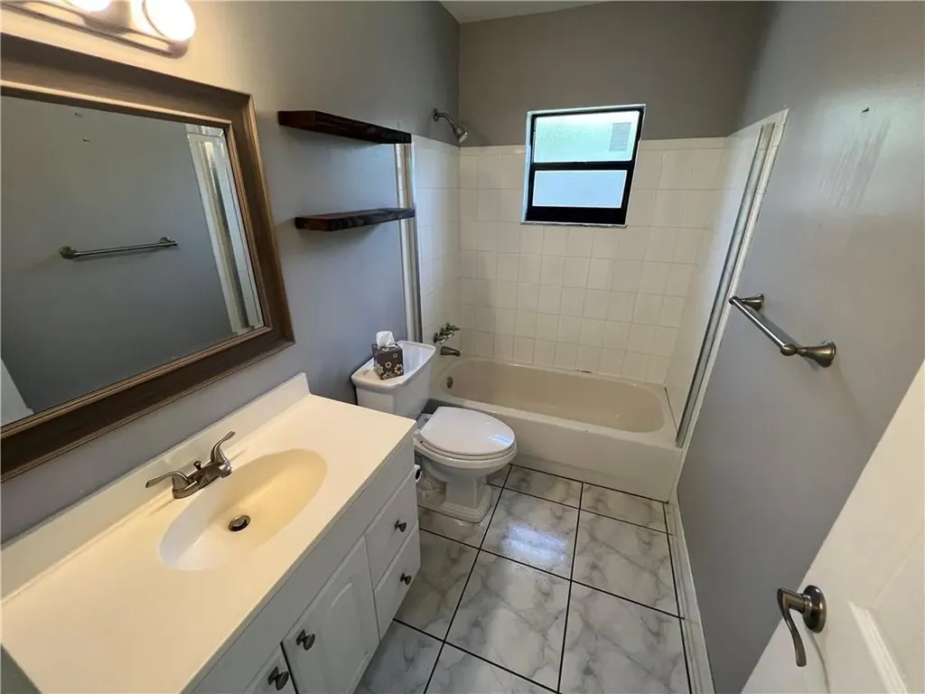 230 SW 1st Street Pompano Beach FL 33060