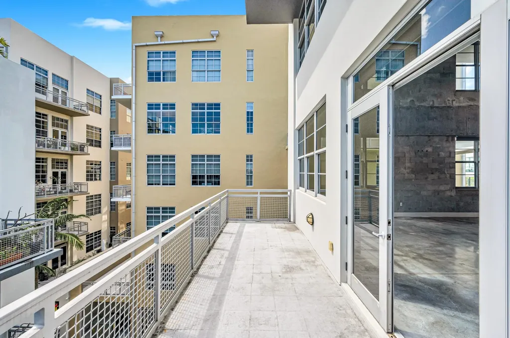 445 N Andrews Avenue Fort Lauderdale FL 33301