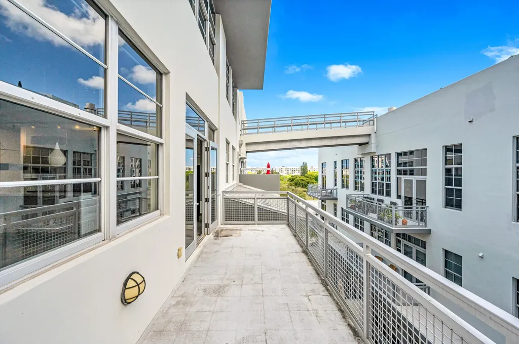 445 N Andrews Avenue Fort Lauderdale FL 33301